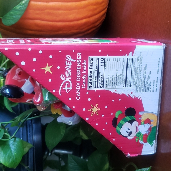 New Disney Mickey Mouse Candy Dispenser Santa Christmas presents - Picture 6 of 14